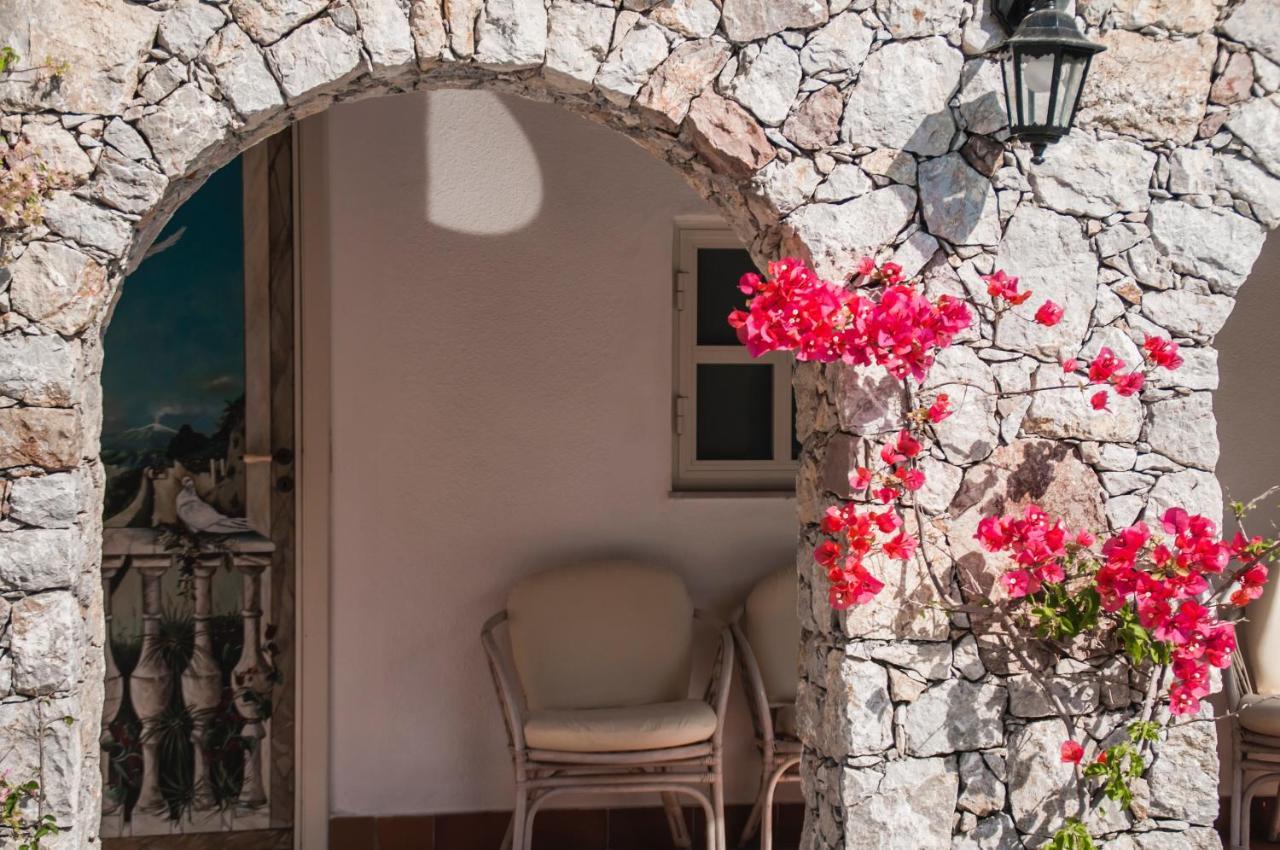 B&B La Villa Giardini Naxos Exteriér fotografie